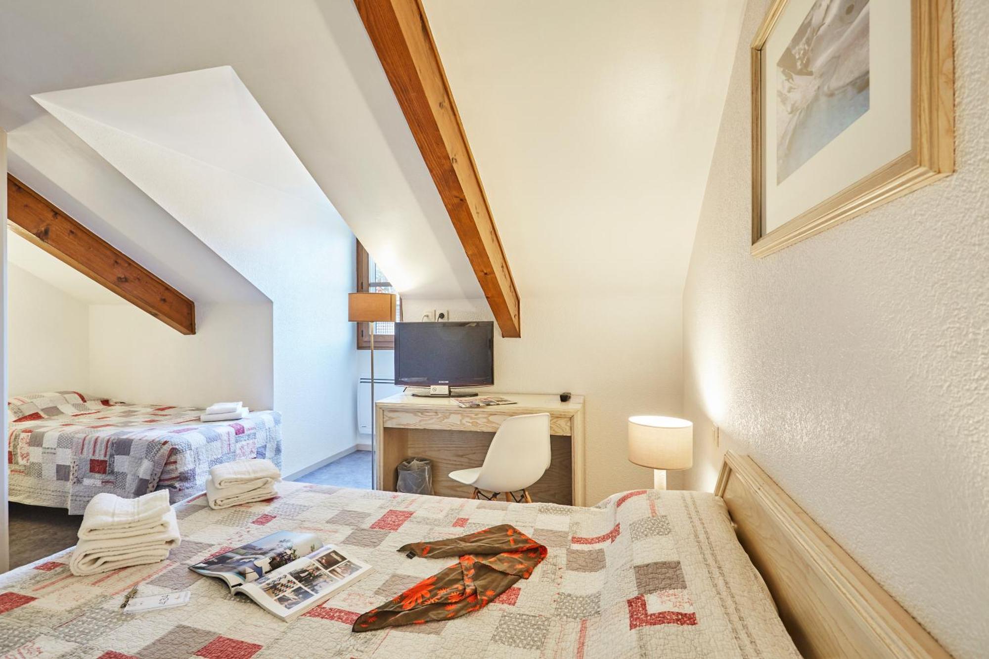Cit'Hotel Le National Cluses Buitenkant foto