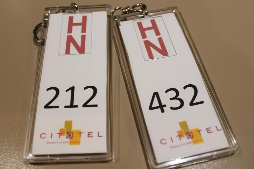 Cit'Hotel Le National Cluses Buitenkant foto