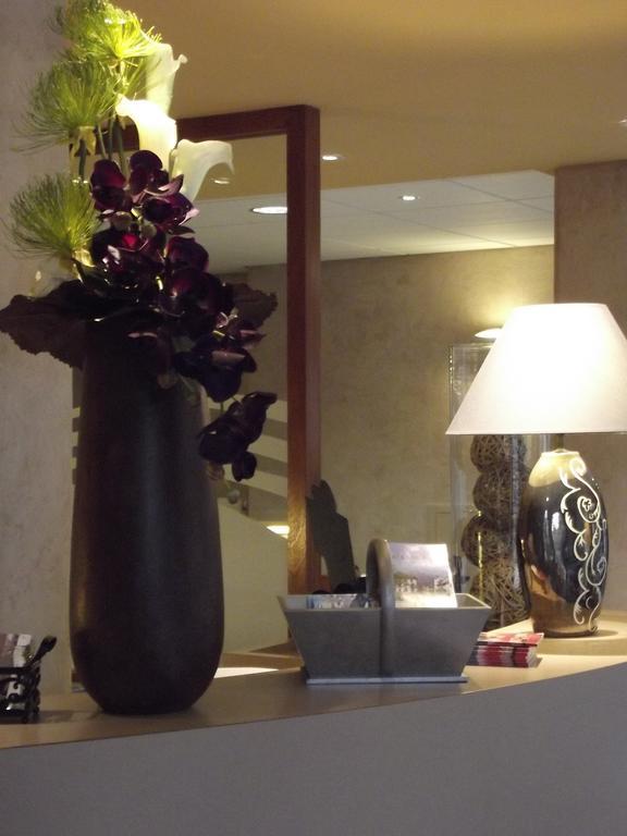 Cit'Hotel Le National Cluses Buitenkant foto